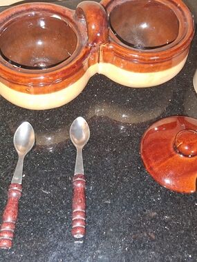 ARMBEE made In Taiwan Ceramic Double Bowl Condiment Server in Brown and Cream